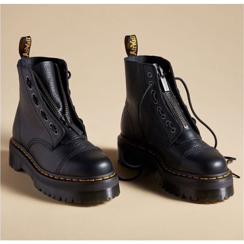 Dr. Martens Sinclair Black Boots NIB NWT Women’s Size 6